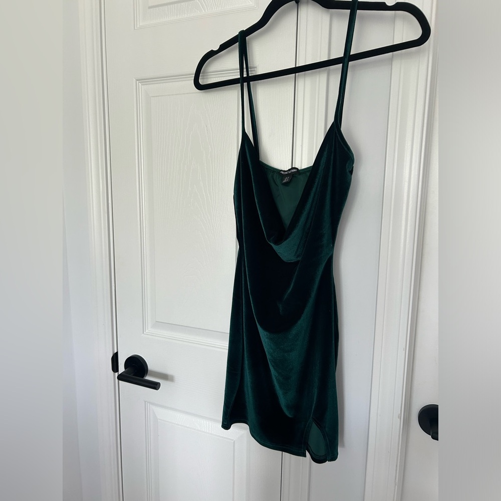 NTW 🔥Forest green velour mini